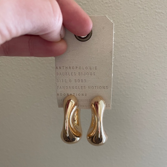 NWT Anthropologie Chunky Gold Hoops - Picture 2 of 5
